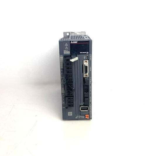 三菱電機　サーボアンプ　MR-J4-100B