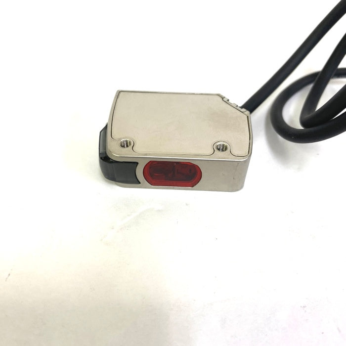 キーエンス　アンプ内蔵型CMOSレーザーセンサ　LR-ZB100N