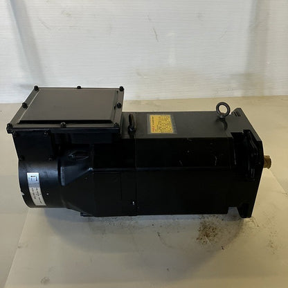 FANUC　サーボモーター　A06B-1003-B100