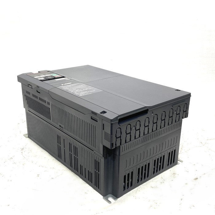 三菱電機　インバーター　FR-F820-22K-1