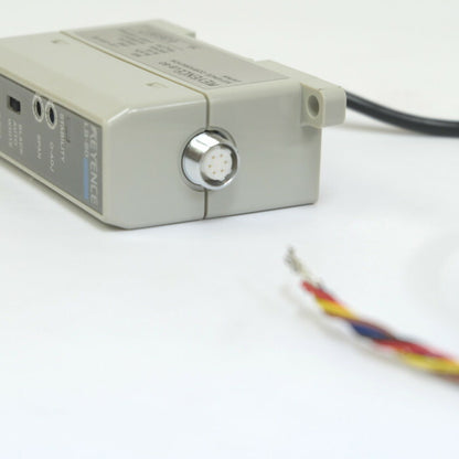 キーエンス　センサーアンプ　　LB-60