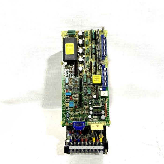 ファナック　サーボアンプ　A06B-6047-H002