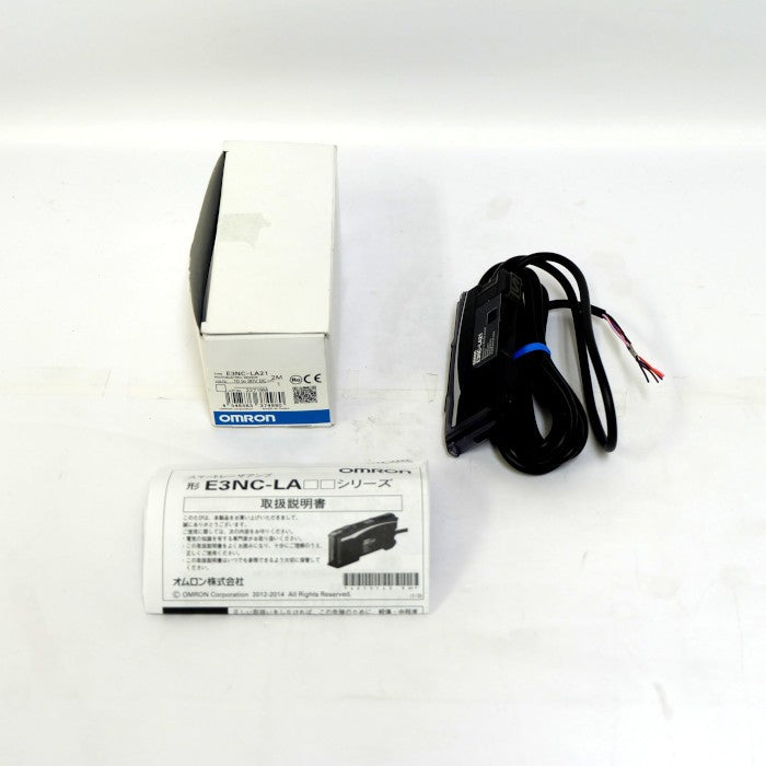 オムロン　スマートレーザセンサ　E3NC-LA21 2M