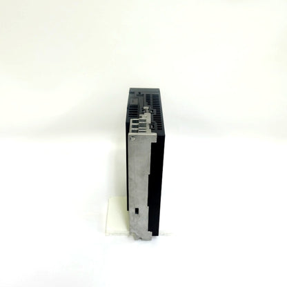 キーエンス　ACサーボシステム　SV-010L2