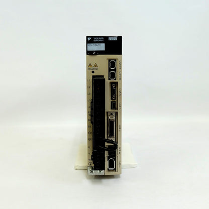 安川電機　サーボパック　SGDV-1R6A21B