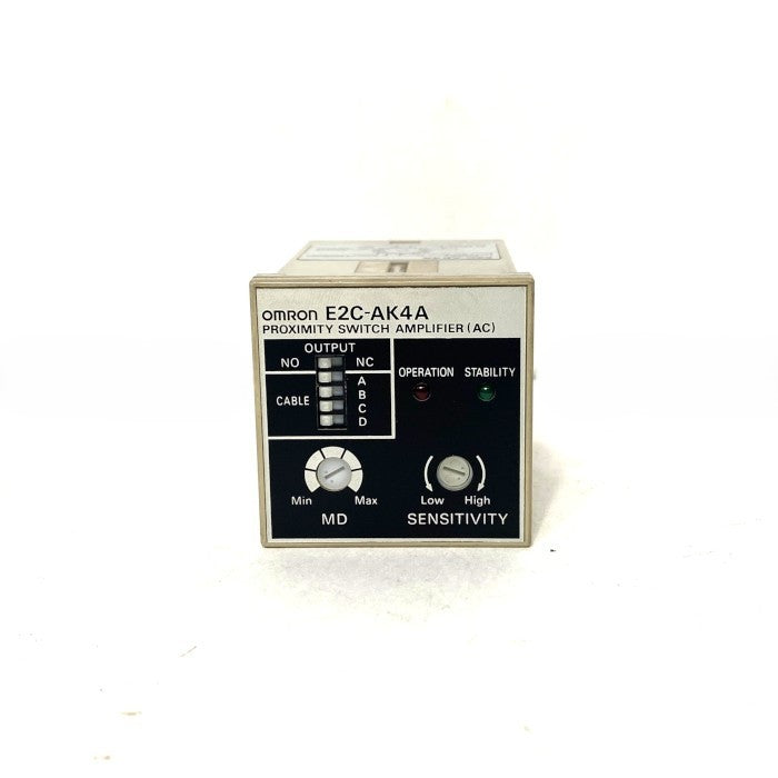 オムロン　センサーアンプ　E2C-AK4A