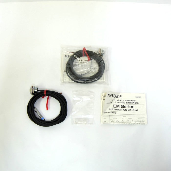 キーエンス　近接SW　EM-014　２個セット