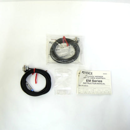キーエンス　近接SW　EM-014　２個セット