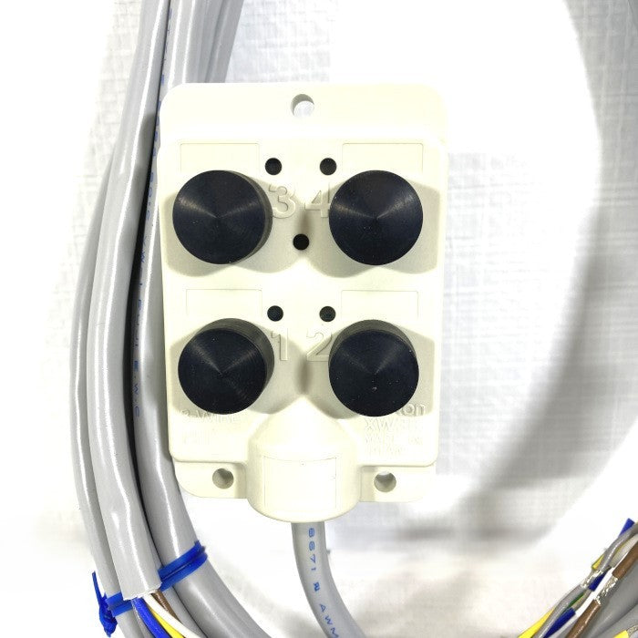 オムロン　コネクタ中継ボックス　XW3B