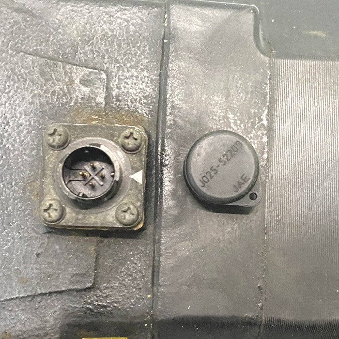 ファナック　ＡＣサーボモーター　A06B-0275-B400#0100