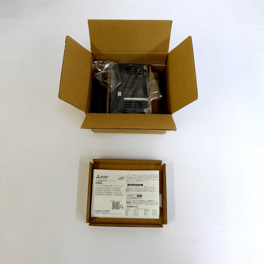 三菱電機　インバーター　FR-E820-0.2K-1