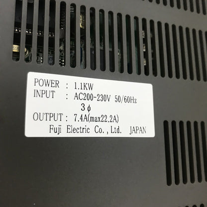 富士電機　サーボアンプ　RYE1.1P-ZA1