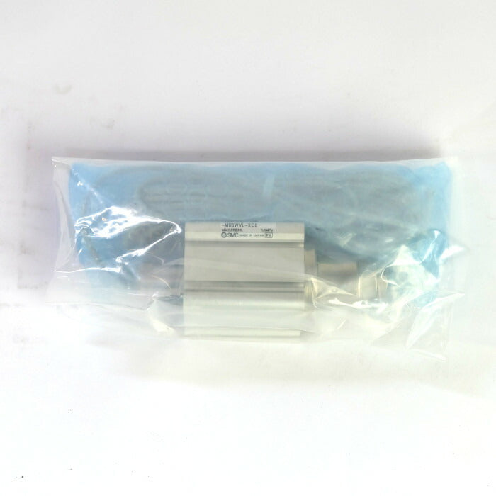 SMC　エアシリンダ　CDQ2B32-15DZ-M9BWVL-XC8