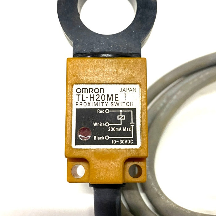オムロン　近接スイッチ　TL-H20ME1