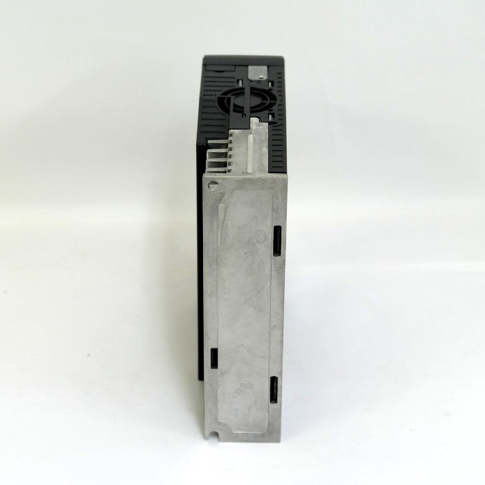 キーエンス　ACサーボ　SV-010P2