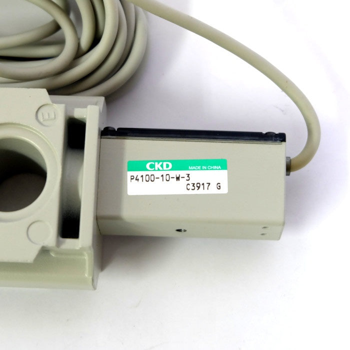 CKD　【電気機器】圧力スイッチ　P4100-10-W-3