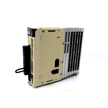 安川電機　Σ-7Sモデル サーボパック アナログ電圧・パルス列指令形　SGD7S-2R8A20A