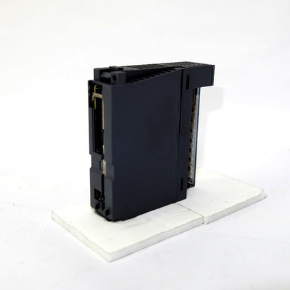 三菱電機　アナログユニット　Q64AD