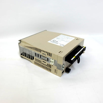 安川電機　Σ-Vシリーズ アナログ電圧・パルス列指令形サーボパック　SGDV-5R5A01A