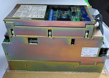 YASKAWA　安川電機　サーボパック　CACR-SR03TB5BM