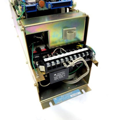 YASKAWA　サーボアンプ　CACR-SR09TZ0SM