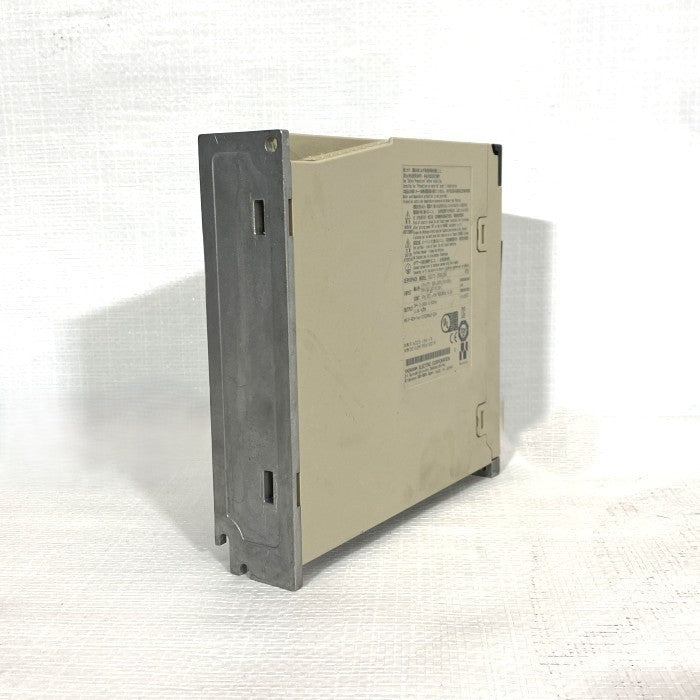 安川電機　サーボパック　SGD7S-2R8A20A