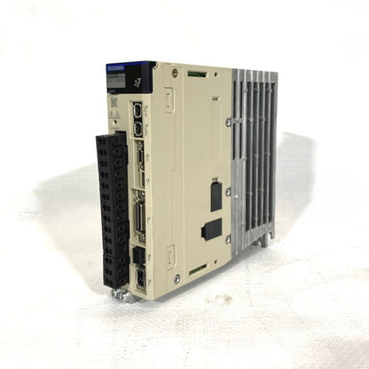 安川電機　サーボパック　SGD7S-2R8A20A