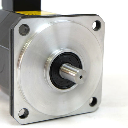 FANUC　サーボモーター　A06B-0032-B075