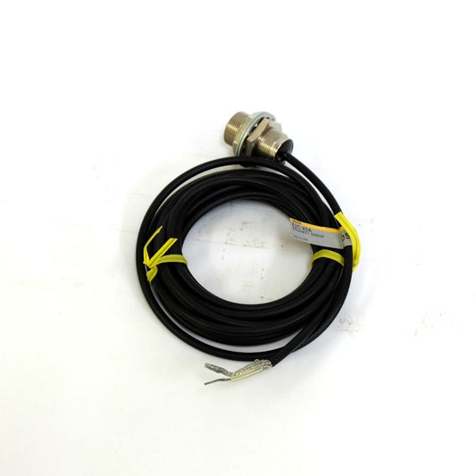 オムロン　近接スイッチ　E2C-X5A 3M