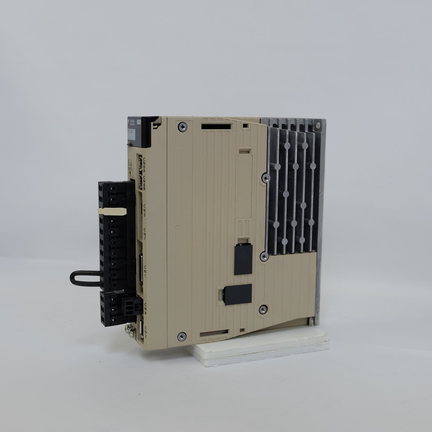 安川電機　サーボパック　SGDV-1R6A21A