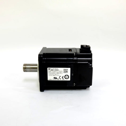 安川電機　回転型サーボモーター  20ビットインクリメンタル　SGMAV-02ADA21