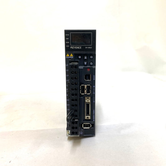 キーエンス　 ACサーボアンプ　SV-010L2