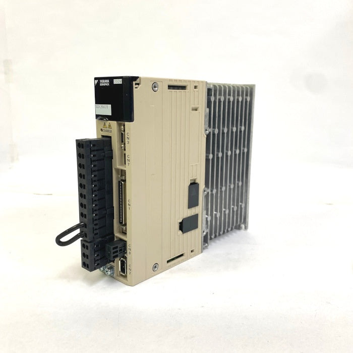安川電機　アナログ電圧・パルス列指令形サーボパック　SGDV-2R8A01B