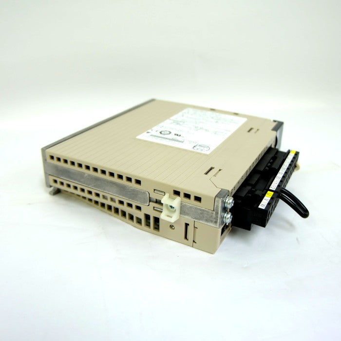 安川電機　Σ-Vシリーズ アナログ電圧・パルス列指令形サーボパック　SGDV-1R6A01A