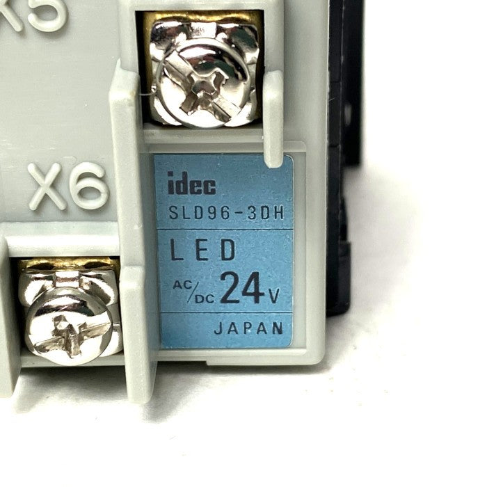 IDEC　角型表示灯　SLD96-3DH2BG/Y/R