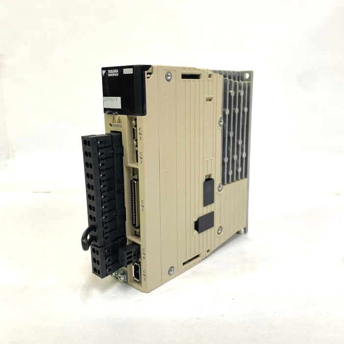 安川電機　アナログ電圧・パルス列指令形サーボパック　SGDV-R90A01B