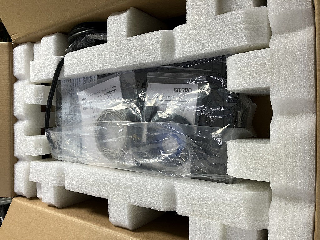 OMRON　無停電電源装置　BN240XR