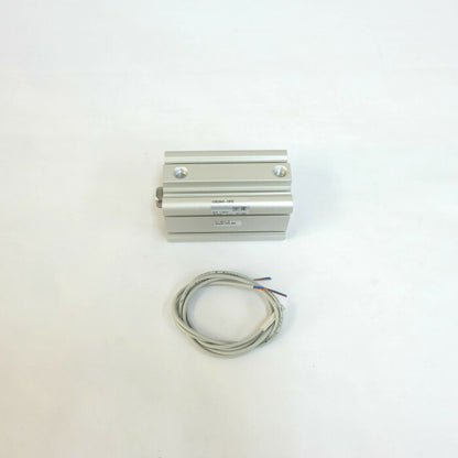 SMC　シリンダ　CDQ2B40-50DZ-M9B