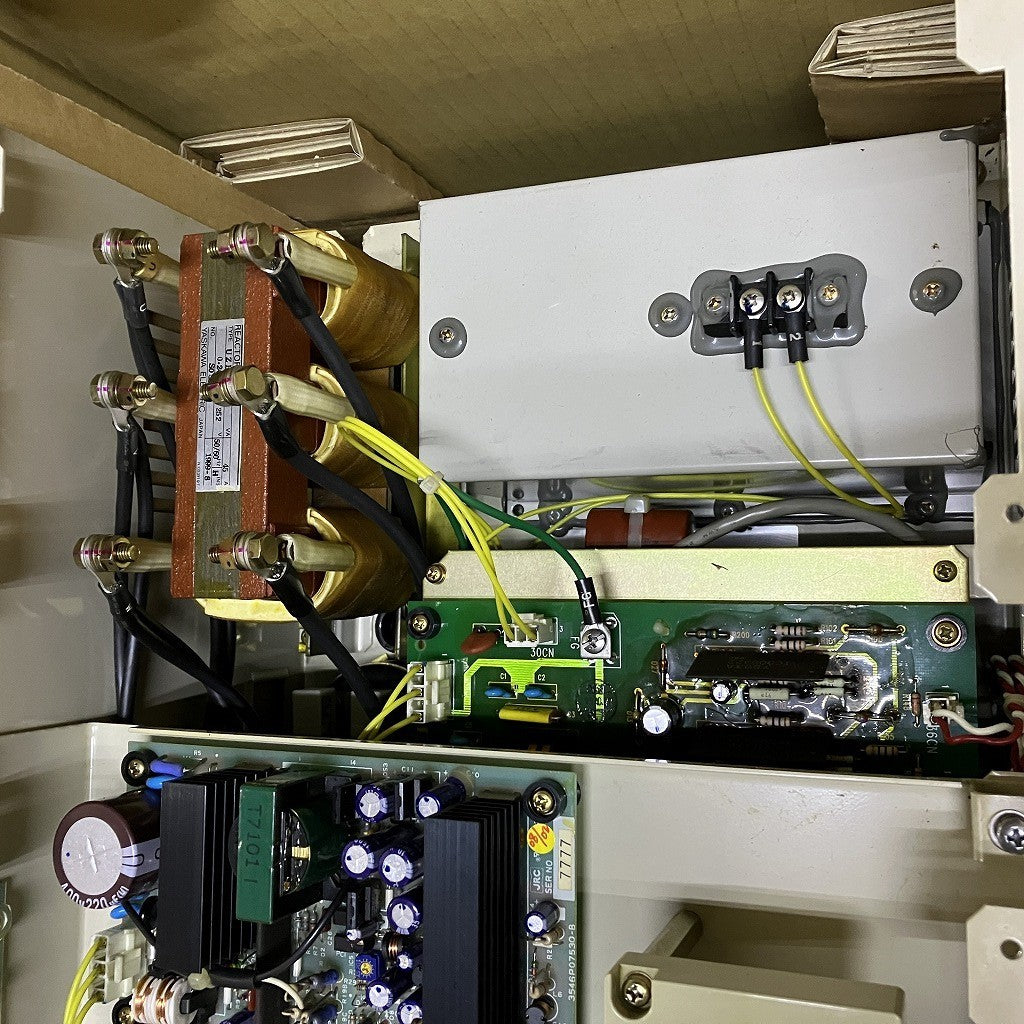 Yaskawa　インバータ　VARISPEED　626VM3　CIMR-VMW20110B