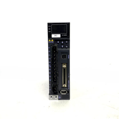 キーエンス　ACサーボアンプ　SV-020P2