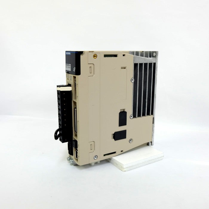 安川電機　サーボパック　SGD7S-R90A00A
