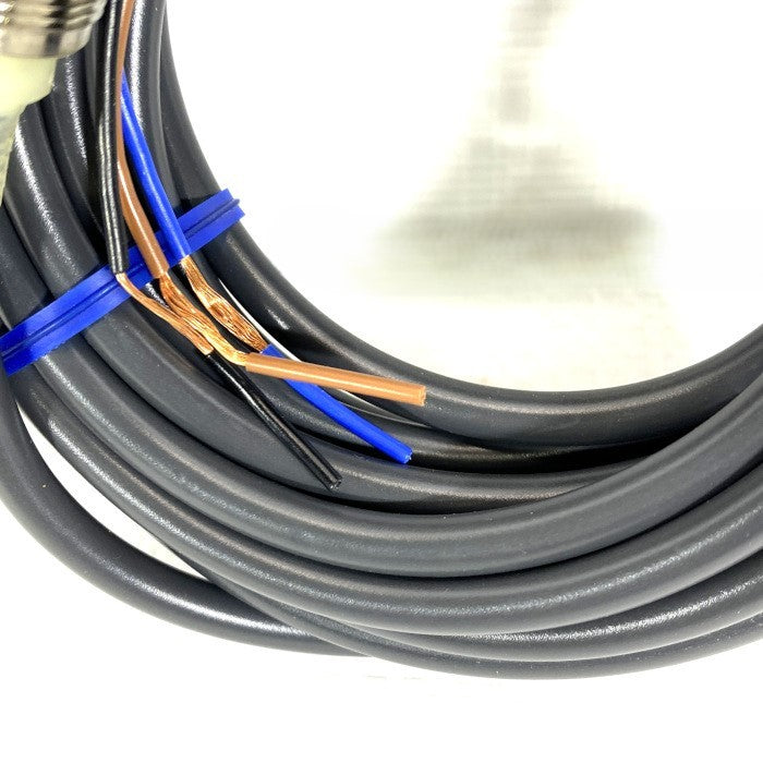 オムロン　長距離近接スイッチ　E2EN-X8C1