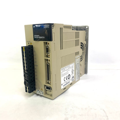 安川電機　サーボパック　　SGDS-08A01A