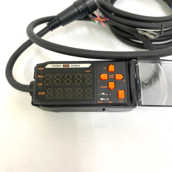 オムロン　センサーアンプ　ZX-EDA11