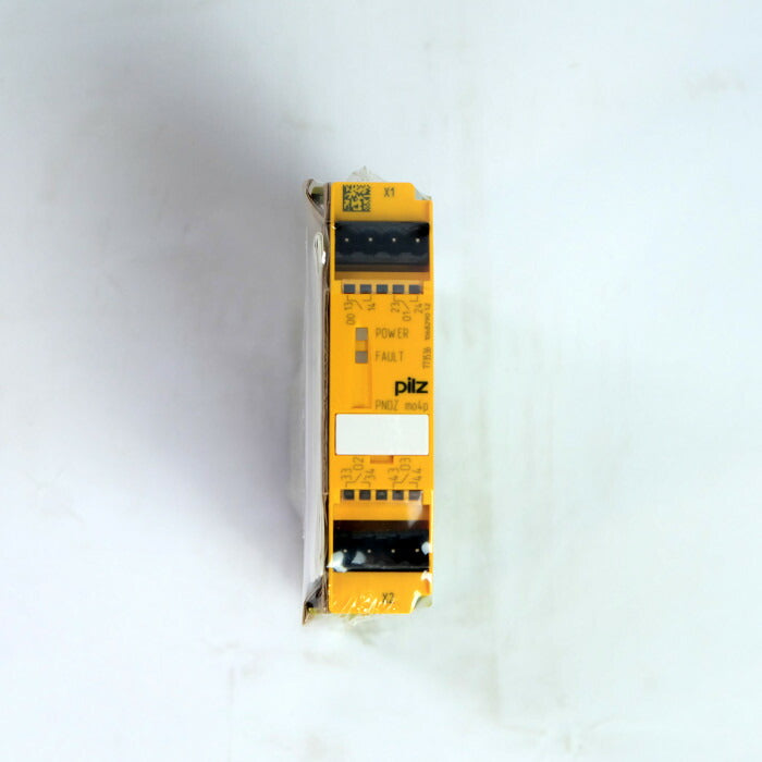 pilz　増設用リレー出力モジュール　PNOZ　mo4p（773536）