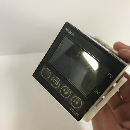 OMRON　デジタル温度調節器　E5CN-C2T　複数在庫有