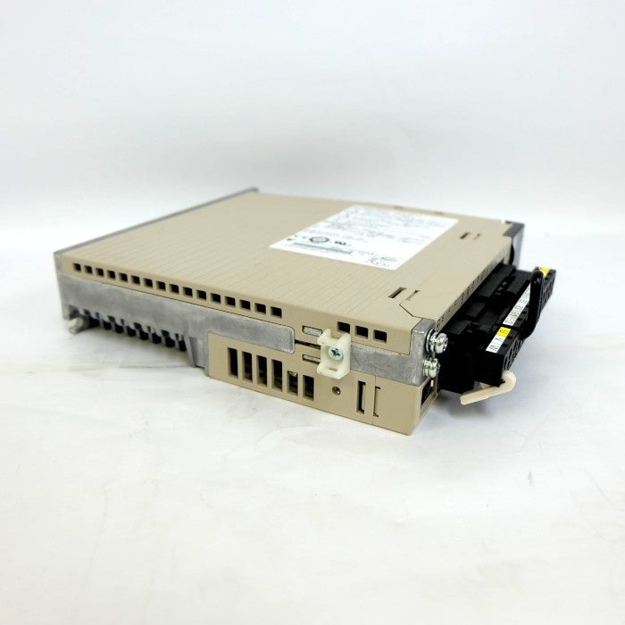 安川電機　ACサーボパック　SGDV-2R8A01A