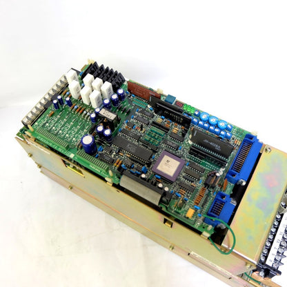 YASKAWA　サーボアンプ　CACR-SR09TZ0SM