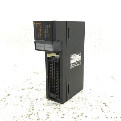 三菱電機　出力ユニット　A1SY42P
