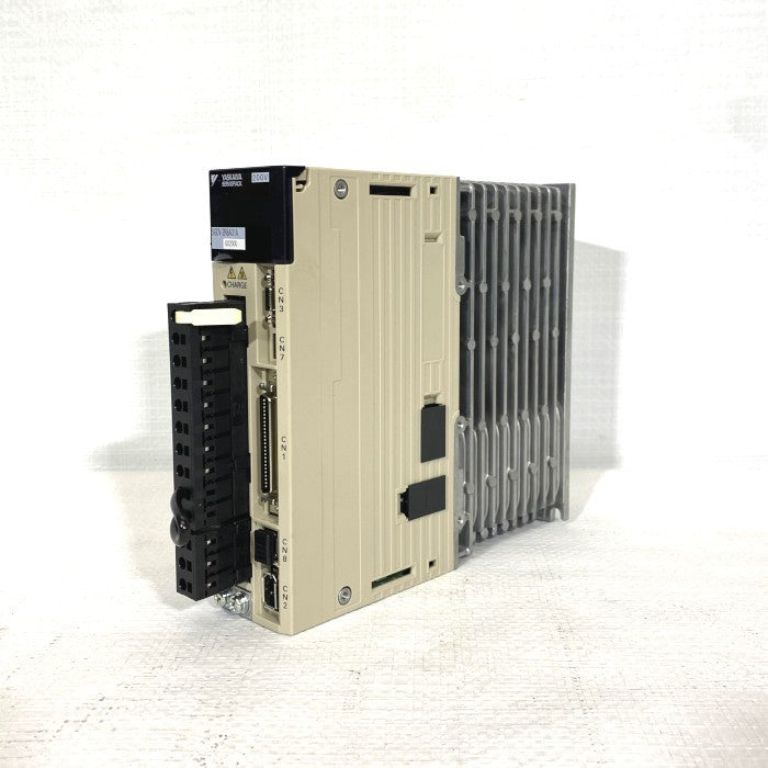 安川電機　サーボパック　　SGDV-2R8A01A002000